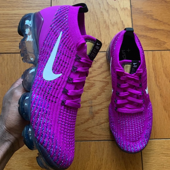 womens vapormax size 11